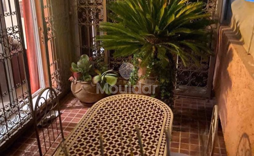 شقة للإيجار مع تراس في الطابق الخامس