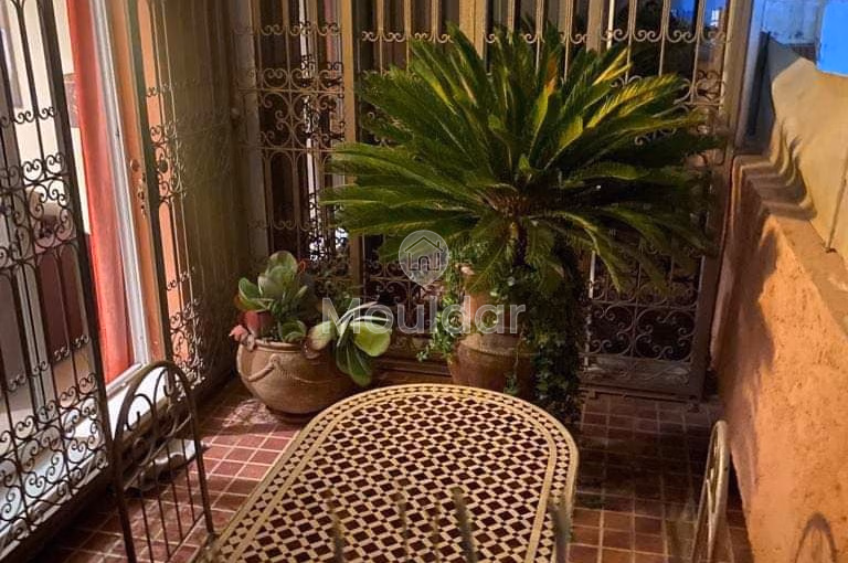 شقة للإيجار مع تراس في الطابق الخامس