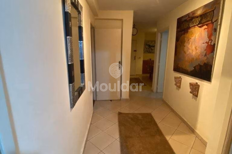 شقة للإيجار مع تراس في الطابق الخامس