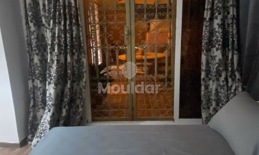 شقة للإيجار مع تراس في الطابق الخامس