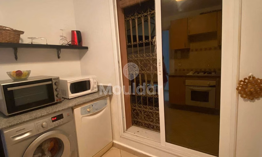 شقة للإيجار مع تراس في الطابق الخامس