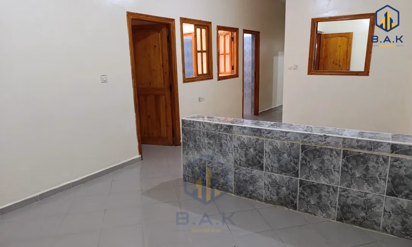 شقة للإيجار مع تراس في الطابق الأرضي شقة للإيجار مع تراس في الطابق الأرضي