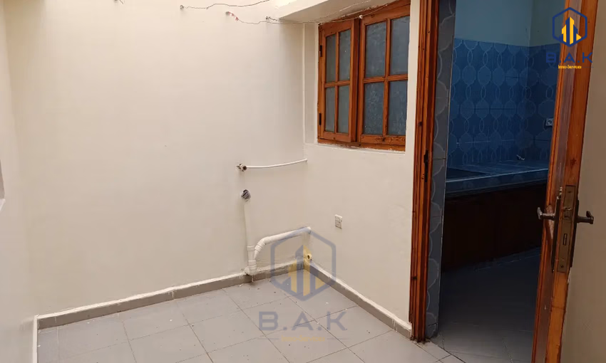 شقة للإيجار مع تراس في الطابق الأرضي شقة للإيجار مع تراس في الطابق الأرضي