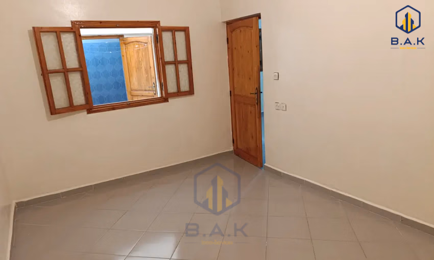 شقة للإيجار مع تراس في الطابق الأرضي شقة للإيجار مع تراس في الطابق الأرضي