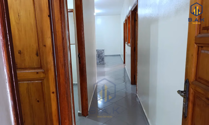 شقة للإيجار مع تراس في الطابق الأرضي شقة للإيجار مع تراس في الطابق الأرضي