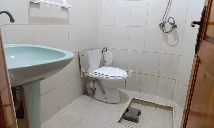 شقة للإيجار مع تراس في الطابق الأرضي شقة للإيجار مع تراس في الطابق الأرضي