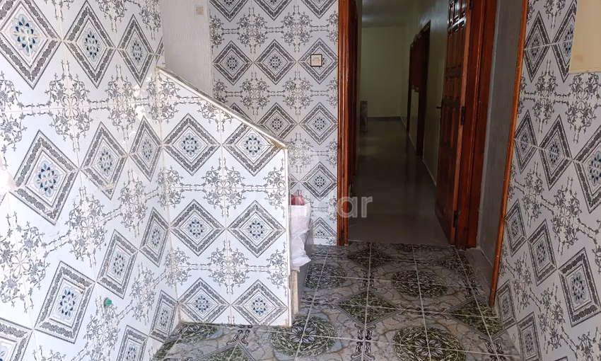 شقة للإيجار مع تراس في الطابق الأرضي