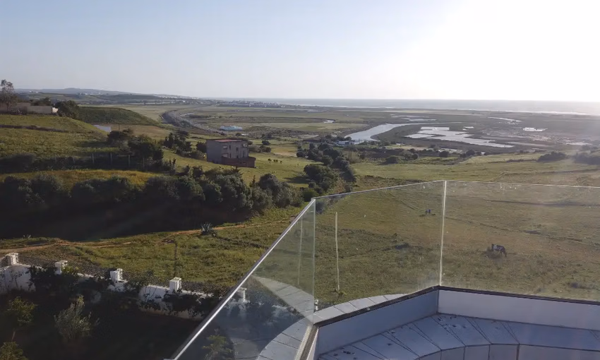 Villa for sale with swimming pool and three floors Villa for sale with swimming pool and three floors