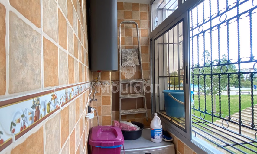 شقة للشراء مع شرفة في الطابق الأول