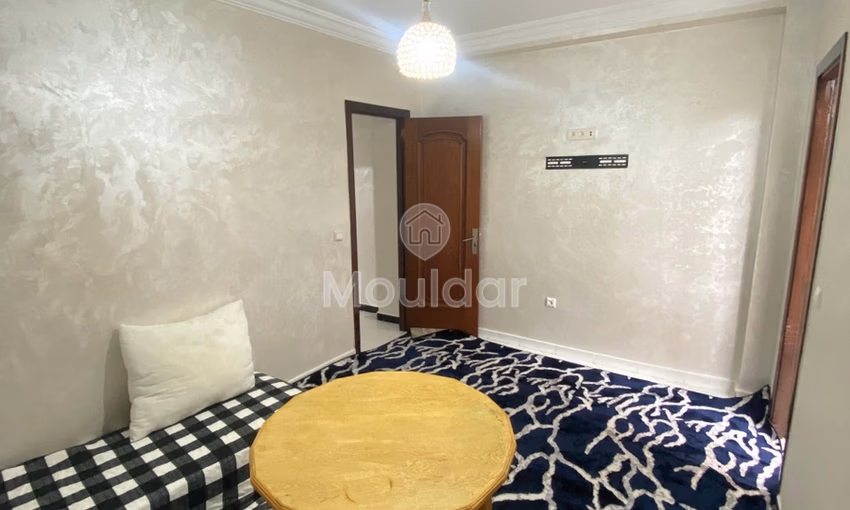 شقة للشراء مع شرفة في الطابق الأول