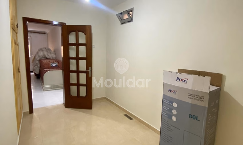 شقة للشراء مع شرفة في الطابق الأول