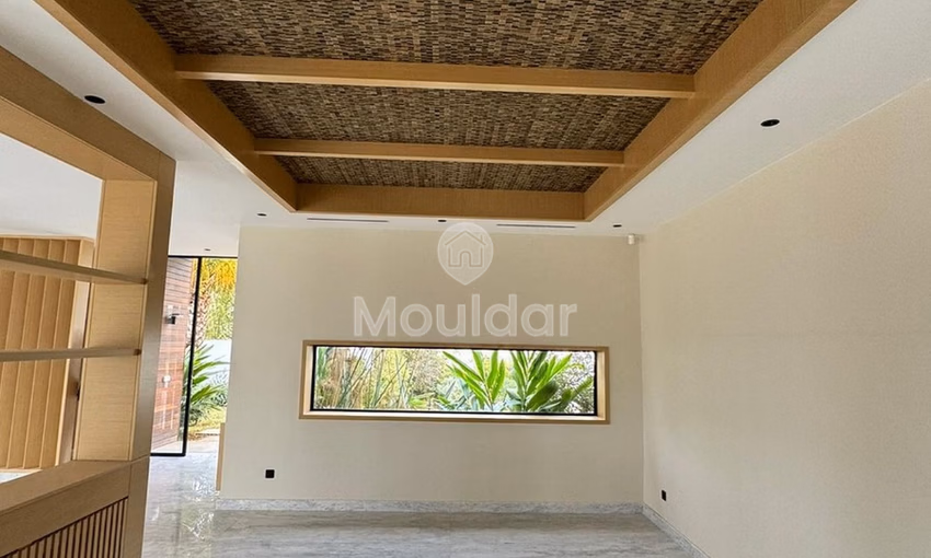 فيلا للشراء مع مسبح