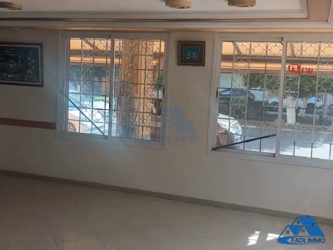 Commercial property for sale with terrace