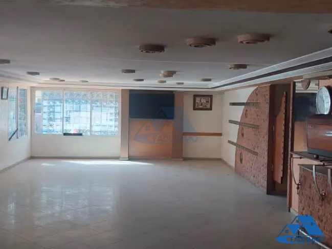 Commercial property for sale with terrace