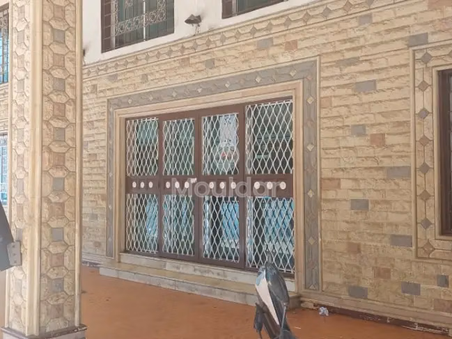 Local comercial en venta con terraza Local comercial en venta con terraza