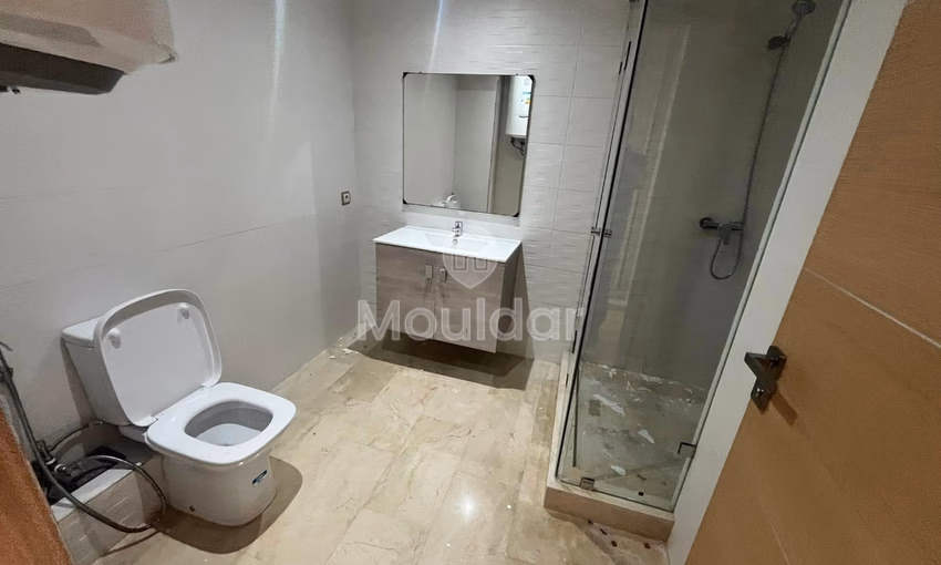 شقة للإيجار في الدار البيضاء، بورغوني - غرفتان، 106 م²