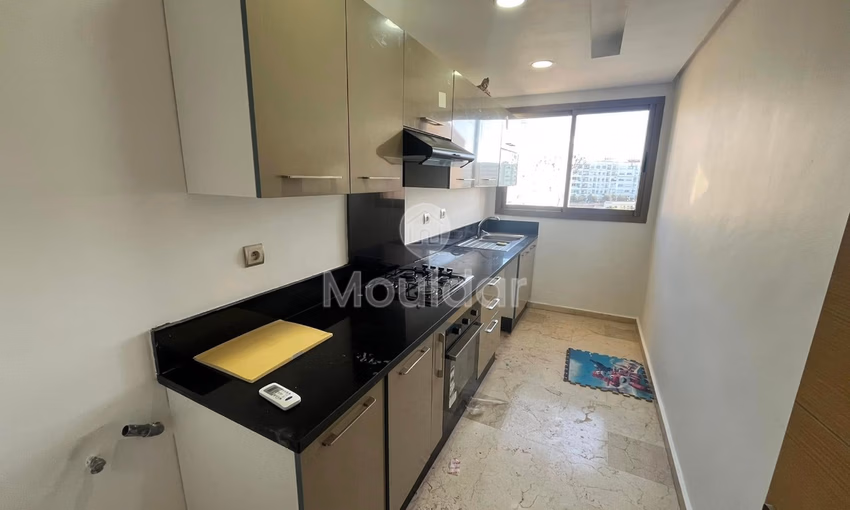 شقة للإيجار في الدار البيضاء، بورغوني - غرفتان، 106 م²