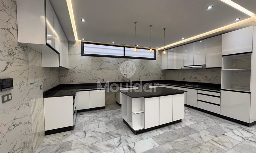 Villa for sale 9 bedrooms, 275 m² living area. Villa for sale 9 bedrooms, 275 m² living area.