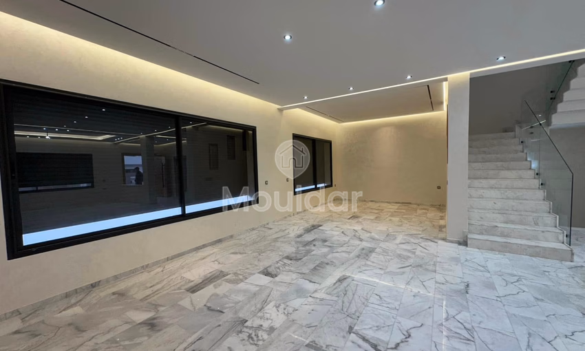 Villa for sale 9 bedrooms, 275 m² living area. Villa for sale 9 bedrooms, 275 m² living area.