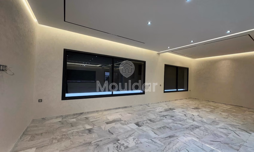 Villa for sale 9 bedrooms, 275 m² living area. Villa for sale 9 bedrooms, 275 m² living area.