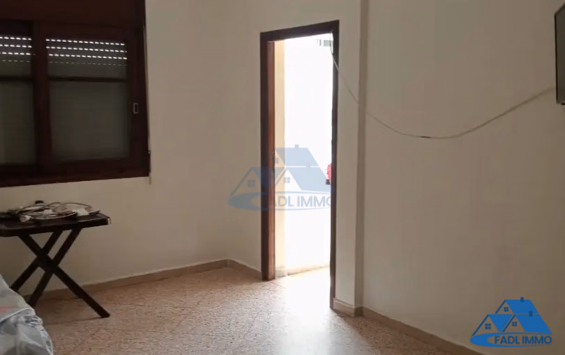 شقة للبيع مع تراس في الطابق الثالث شقة للبيع مع تراس في الطابق الثالث