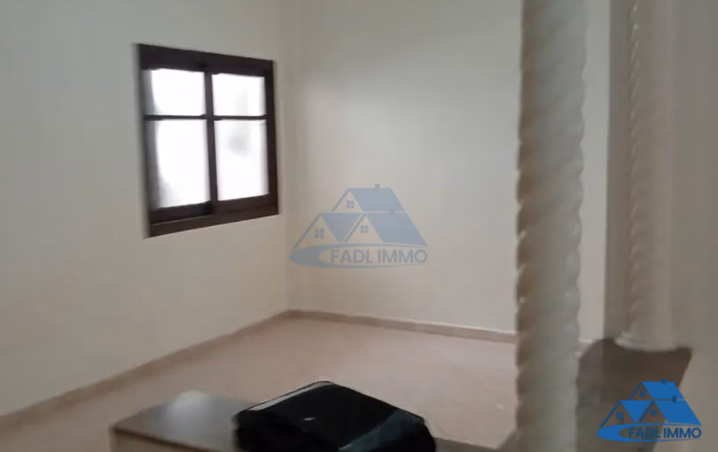 شقة للبيع مع تراس في الطابق الثالث شقة للبيع مع تراس في الطابق الثالث