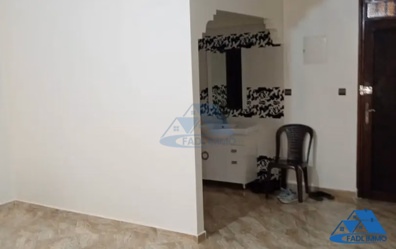 شقة للبيع مع تراس في الطابق الثالث شقة للبيع مع تراس في الطابق الثالث