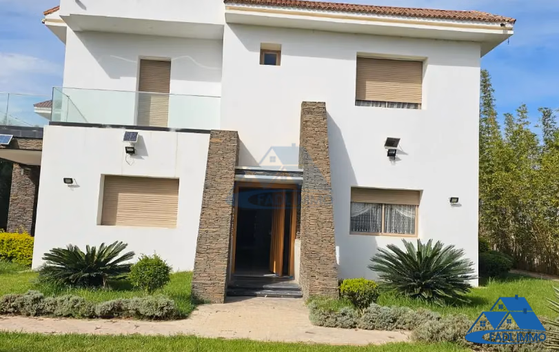 مزرعة للبيع لاستغلال زراعي مزرعة للبيع لاستغلال زراعي