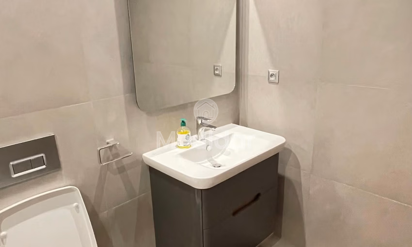 Apartamento nuevo en alquiler con piscina