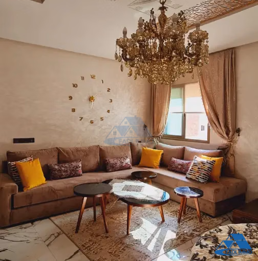 شقة للإيجار مع تراس في الطابق الثاني شقة للإيجار مع تراس في الطابق الثاني