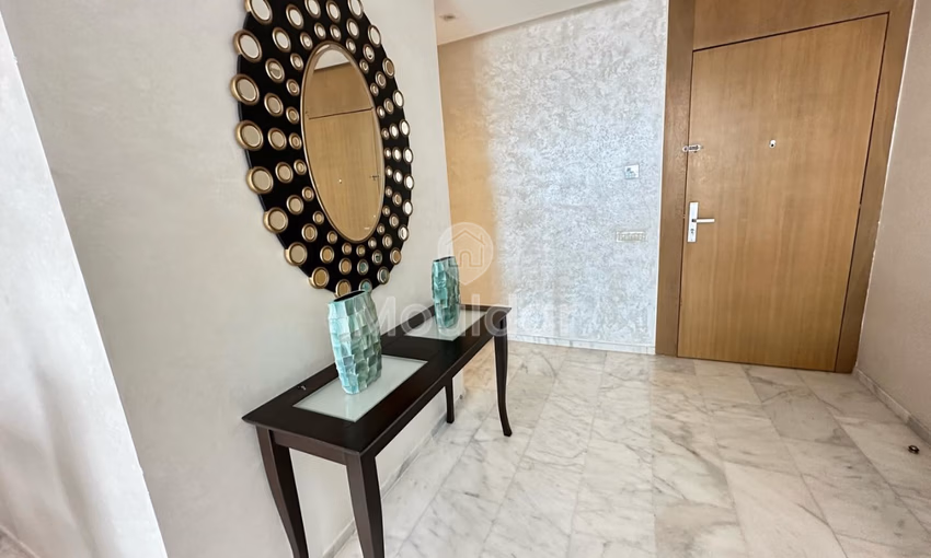 شقة جديدة للإيجار مع تراس في الطابق الثالث