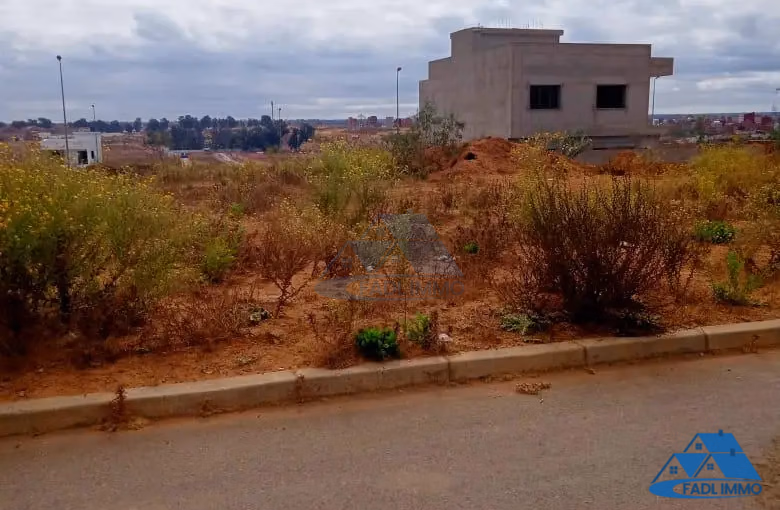 Terrain titré en lotissement à vendre Terrain titré en lotissement à vendre