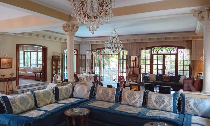 Villa for sale in Casablanca - California, 5 bedrooms, 1007 m²