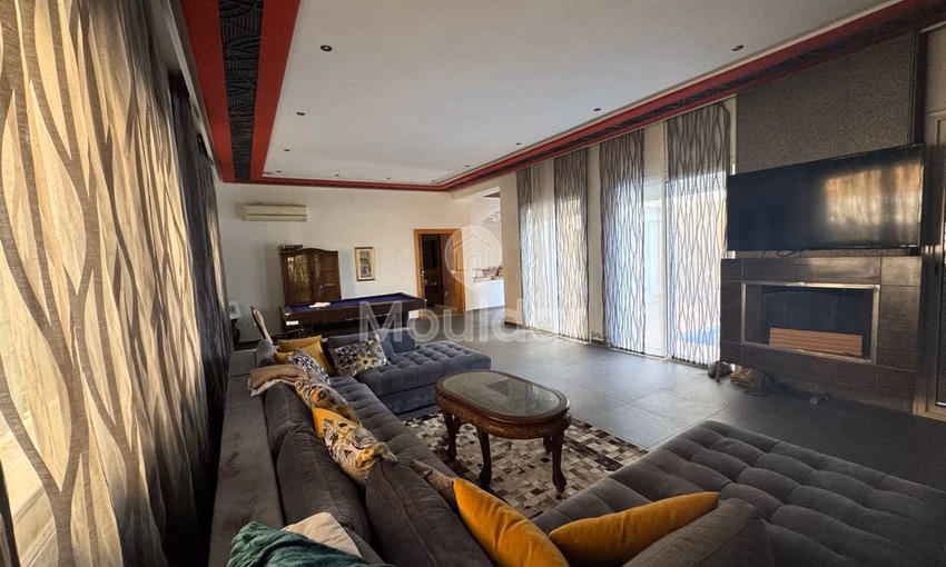 Villa à louer à Dar Bouazza - 4 chambres, 580 m².