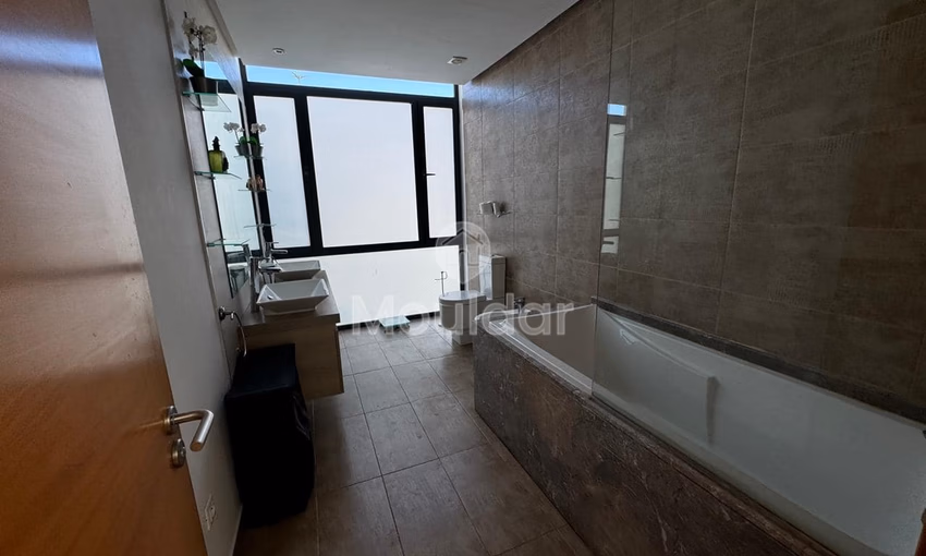 Villa for rent in Dar Bouazza - 4 bedrooms, 1 floor