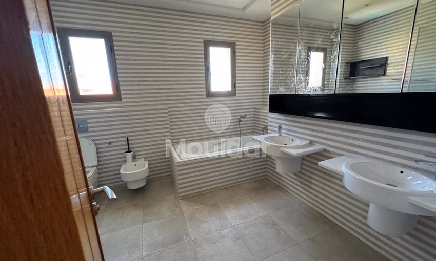 Villa for rent in Dar Bouazza - 4 bedrooms, 1 floor