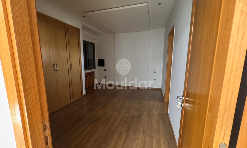 Villa for rent in Dar Bouazza - 4 bedrooms, 1 floor