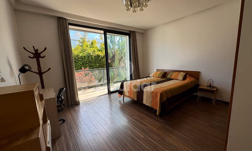 Villa for rent in Dar Bouazza - 4 bedrooms, 1 floor