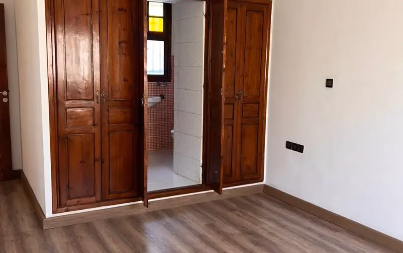 شقة للبيع - 117 م²، الطابق الثاني، الصويرة، روعنك