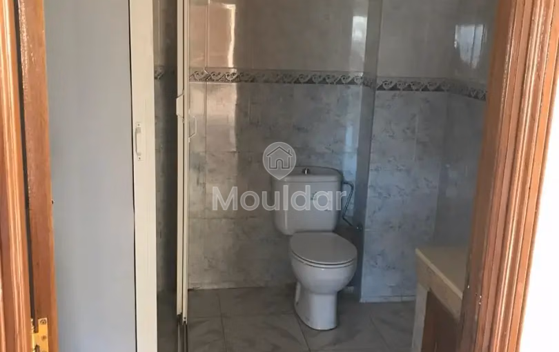 Villa à vendre avec terrasse et trois étages - view 12
