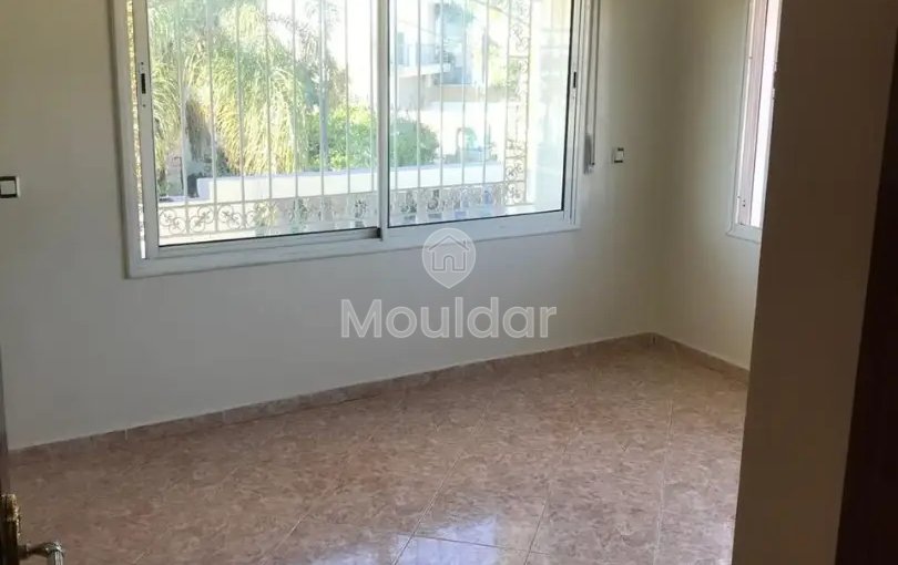 Villa à vendre avec terrasse et trois étages - view 5