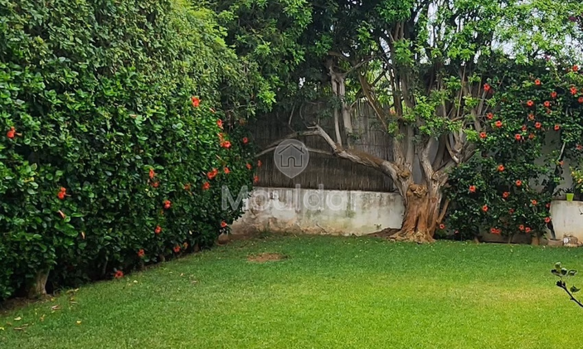 Spacious Villa for Rent in Harhoura - 4 Bedrooms!