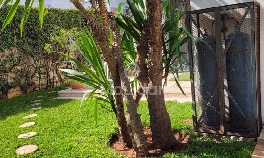 Villa à vendre à Casablanca, Californie - 5 chambres, 510 m² habitables. Villa à vendre à Casablanca, Californie - 5 chambres, 510 m² habitables.