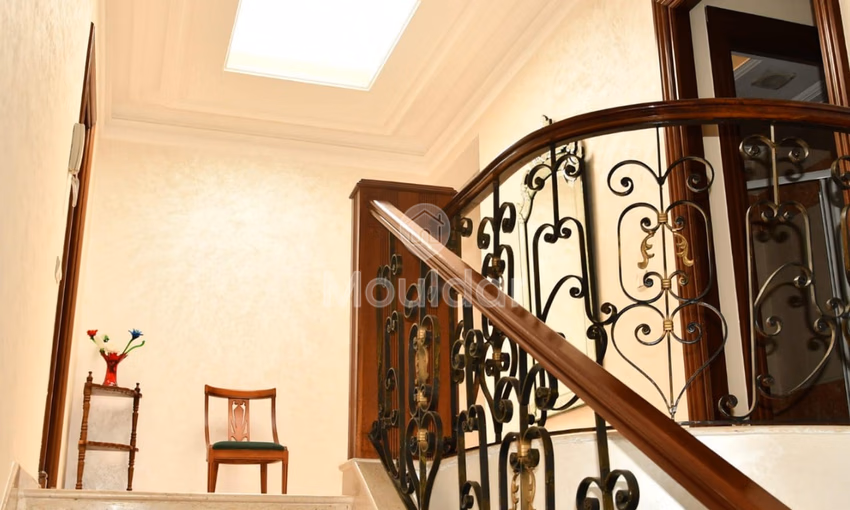 Villa à vendre à Casablanca, Californie - 5 chambres, 510 m² habitables. Villa à vendre à Casablanca, Californie - 5 chambres, 510 m² habitables.