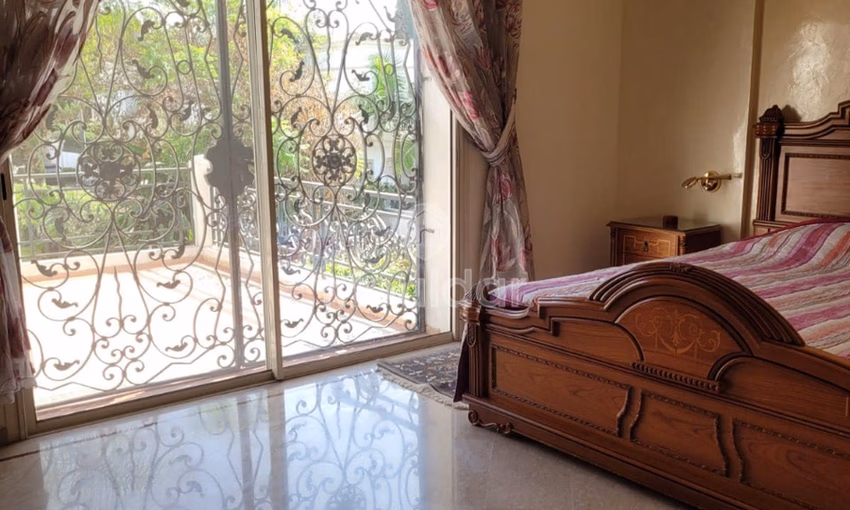 Villa à vendre à Casablanca, Californie - 5 chambres, 510 m² habitables. Villa à vendre à Casablanca, Californie - 5 chambres, 510 m² habitables.