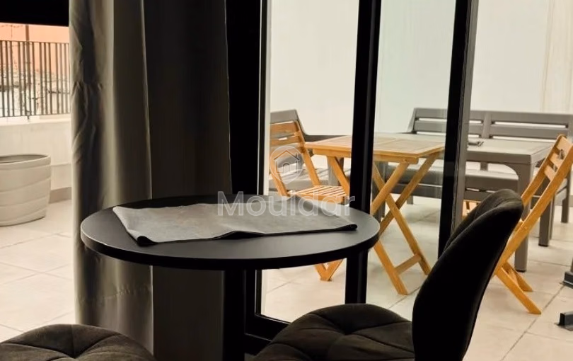 Estudio en alquiler con terraza en el primer piso