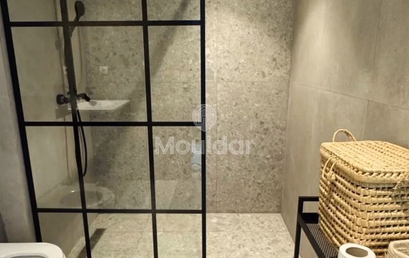 Estudio en alquiler con terraza en el primer piso