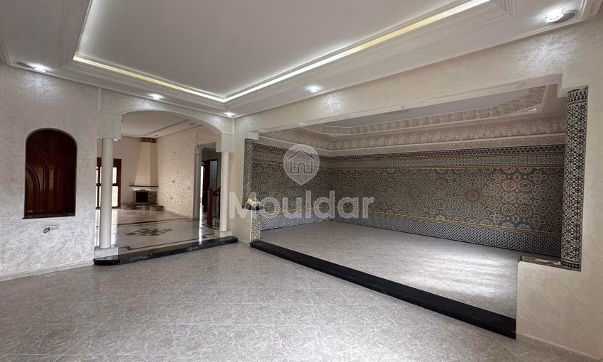 Villa à vendre à Fès, Route d'Immouzere - 2 chambres, 390m². Villa à vendre à Fès, Route d'Immouzere - 2 chambres, 390m².