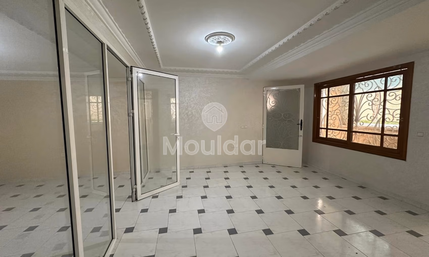 Villa à vendre à Fès, Route d'Immouzere - 2 chambres, 390m². Villa à vendre à Fès, Route d'Immouzere - 2 chambres, 390m².