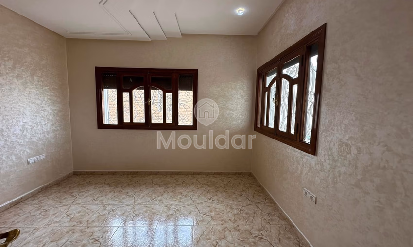 Villa à vendre à Fès, Route d'Immouzere - 2 chambres, 390m². Villa à vendre à Fès, Route d'Immouzere - 2 chambres, 390m².